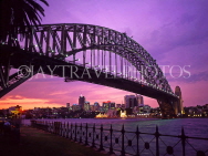 AUSTRALIA, New South Wales, SYDNEY, Harbour Bridge, at dusk, AUS169JPL