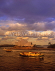AUSTRALIA, New South Wales, SYDNEY, Opera House and harbour ferry, dusk view, AUS181JPL