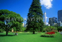 AUSTRALIA, New South Wales, SYDNEY, Royal Botanical Gardens and skyline, AUS669JPL