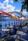 AUSTRALIA, New South Wales, SYDNEY, cafe scene and Harbour Bridge, AUS624JPL