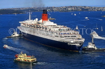 AUSTRALIA, New South Wales, SYDNEY, harbour, cruise liner leaving, AUS1102JPL