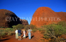 AUSTRALIA, Northern Territory, Uluru-Kata Tjuta National Park, visitors at The Olgas, AUS849JPLA