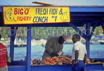 BAHAMAS, New Providence Island, Nassau, Potters Cay, Conch shellfish stall, BAH187JPL