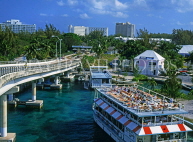 BAHAMAS, Paradise Island, Paradise Bridge and cruise boat, BAH400JPL