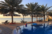 BAHRAIN, Al Jasra, house pool and terrace by the sea, BHR1545JPL