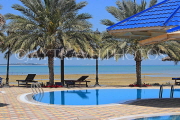 BAHRAIN, Al Jasra, house pool and terrace by the sea, BHR1546JPL