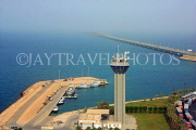 BAHRAIN, King Fahd Causway, view from Observation Tower, BHR392JPL