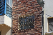 BAHRAIN, Manama, souq area, old house window, BHR1095JPL