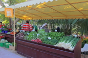 BAHRAIN, Noor El Ain, Garden Bazaar, Farmers Market, vegetable stall, BHR1169JPL