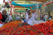 BAHRAIN, Noor El Ain, Garden Bazaar, Farmers Market, vendor holding award, BHR1865JPL