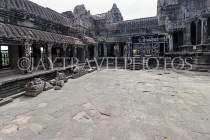 CAMBODIA, Siem Reap, Angkor Wat, Uppermost Terrace (Bakan), courtyard, CAM577JPL