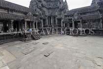 CAMBODIA, Siem Reap, Angkor Wat, Uppermost Terrace (Bakan), courtyard, CAM578JPL