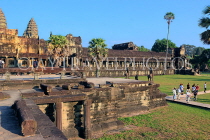 CAMBODIA, Siem Reap, Angkor Wat, temple complex, CAM492JPL