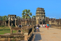 CAMBODIA, Siem Reap, Angkor Wat, temple complex, CAM494JPL