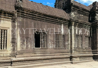 CAMBODIA, Siem Reap, Angkor Wat, temple complex, inner walls, CAM612JPL