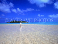 COOK ISLANDS, Aitutaki Islands, Moturakau Island beach, Rapota Islet, tourist, CI614JPL