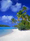 COOK ISLANDS, Aitutaki Islands, Tapuaetai (One Foot Island), beach and coconut trees, CI641JPL