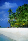 COOK ISLANDS, Aitutaki Islands, Tapuaetai (One Foot Island), beach and coconut trees, CI851JPL