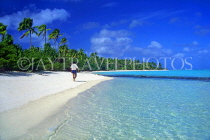 COOK ISLANDS, Aitutaki Islands, Tapuaetai (One Foot Island), beach and seascape, CI907JPL