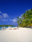 COOK ISLANDS, Aitutaki Islands, Tapuaetai (One Foot Island), beach and tourist sunbathers, CI636JPL