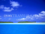 COOK ISLANDS, Aitutaki Islands, seascape and small islets, CI657JPL