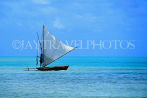 COOK ISLANDS, Aitutaki Islands, traditional fishing boat with sail, CI122JPL