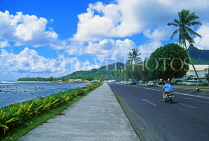 COOK ISLANDS, Rarotonga, Avarua (island capital), street scene, CI135JPL