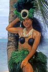 COOK ISLANDS, Rarotonga, beach, Maori dancer in traditional island dress, CI149JPL