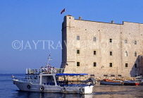 CROATIA, Dubrovnik, Old Town walls and harbour, CRO407JPL
