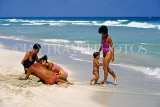 CUBA, Varadero, beach and Cuban family, CUB315JPL