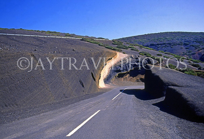 Canary Isles, TENERIFE, road through volcanic landscape, SPN1318JPL