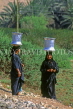 EGYPT, Luxor, women carrying water pots, EGY88JPL