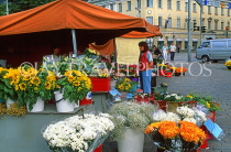 FINLAND, Helsinki, Market Square, flower stalls, FIN812JPL