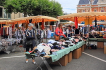 FRANCE, Brittany, SAINT-MALO, Place Bouvet, Marché de St Servan, outdoor market, FRA2702JPL