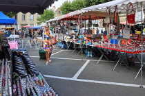 FRANCE, Brittany, SAINT-MALO, Place Bouvet, Marché de St Servan, outdoor market, FRA2710JPL