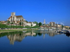 FRANCE, Burgundy, AUXERRE, town view, Cathedral and river Yonne, FRA1481JPL