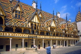 FRANCE, Burgundy, BEAUNE, Hotel Dieu, old nunnery and hospital, FRA2053JPL