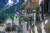 FRANCE, Haute Savoie, Rhone Alps, CHAMONIX, town centre, St Micheal Church, FRA1762JPL