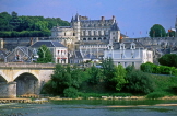 FRANCE, Loire Valley, Indre-et-Loire, AMBOISE, Chateau Amboise and Loire River, FRA1743JPL