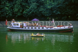 FRANCE, Loire Valley, Indre-et-Loire, Centre, CHENONCEAUX, pleasure boat of River Loire, FRA1755JPL