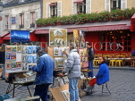 France, PARIS, Montmatre, Place du Tertre, artists painting, FRA2015JPL