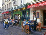 France, PARIS, Montmatre, Place du Tertre, cafe scene, FRA2235JPL