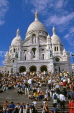 France, PARIS, Montmatre, Sacre Coeur Basilica, and crowds on steps, FR206JPL