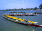 GAMBIA, Albreda, River Gambia, Pirogues (dug-out canoes), GAM881JPL
