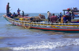 GAMBIA, Pirogues (fishing boats) coming in, GAM921JPL