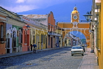 GUATEMALA, Antigua, town centre street, GUA400JPL