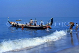 INDIA, South India, Kerala, COCHIN, fishing boat out to sea, IND543JPL