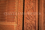 INDIA, Uttar Pradesh, Agra, FATEHPUR SIKRI, Royal Palace, Bas-relief work on walls, IND961JPL