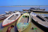 INDIA, Uttar Pradesh, VARANASI, River Ganges and boats, IND590JPL