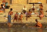 INDIA, Uttar Pradesh, VARANASI, pilgrims and bathers at the ghats (steps), River Ganges, IND603JPL